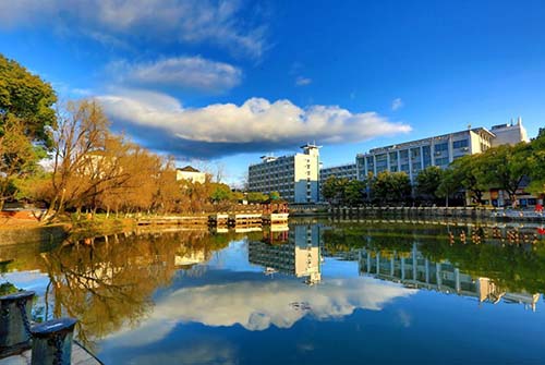 江西财经大学26-500.jpg